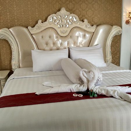 Grand Indobaru Hotel Selatpanjang Esterno foto