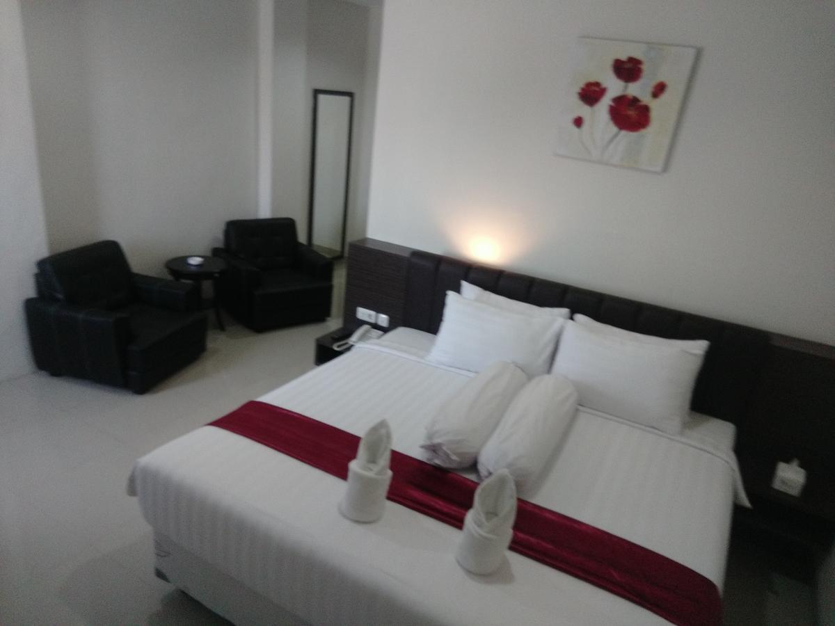 Grand Indobaru Hotel Selatpanjang Esterno foto