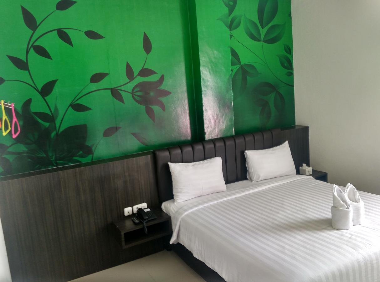 Grand Indobaru Hotel Selatpanjang Esterno foto