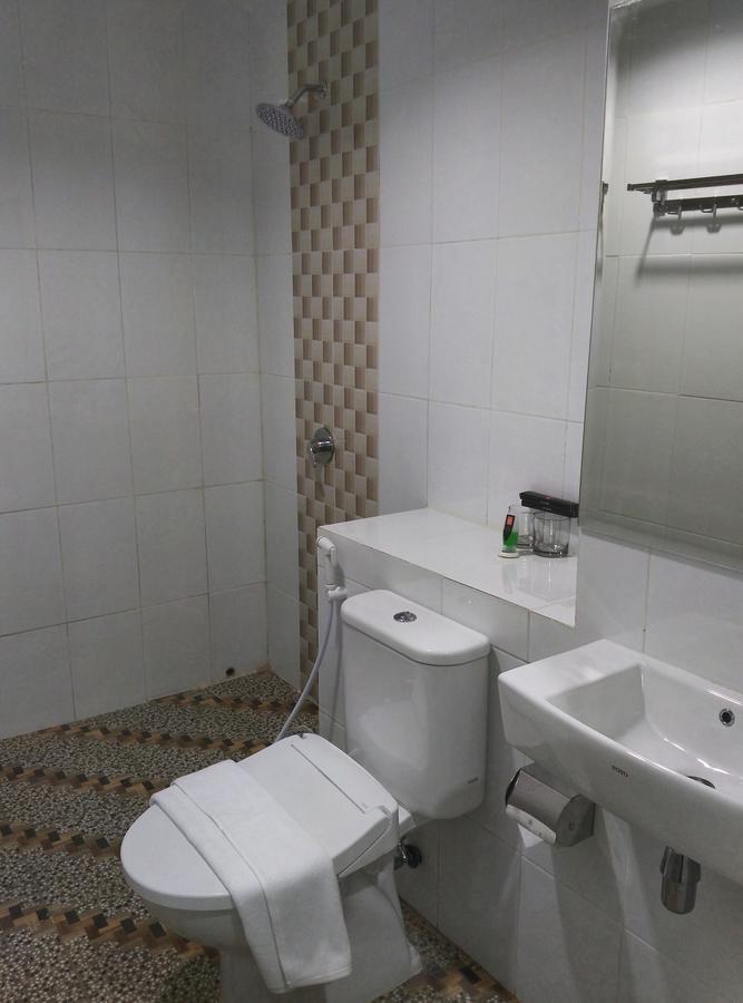 Grand Indobaru Hotel Selatpanjang Esterno foto