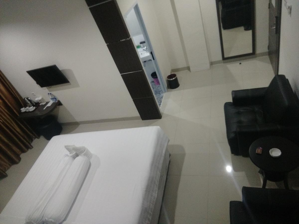 Grand Indobaru Hotel Selatpanjang Esterno foto