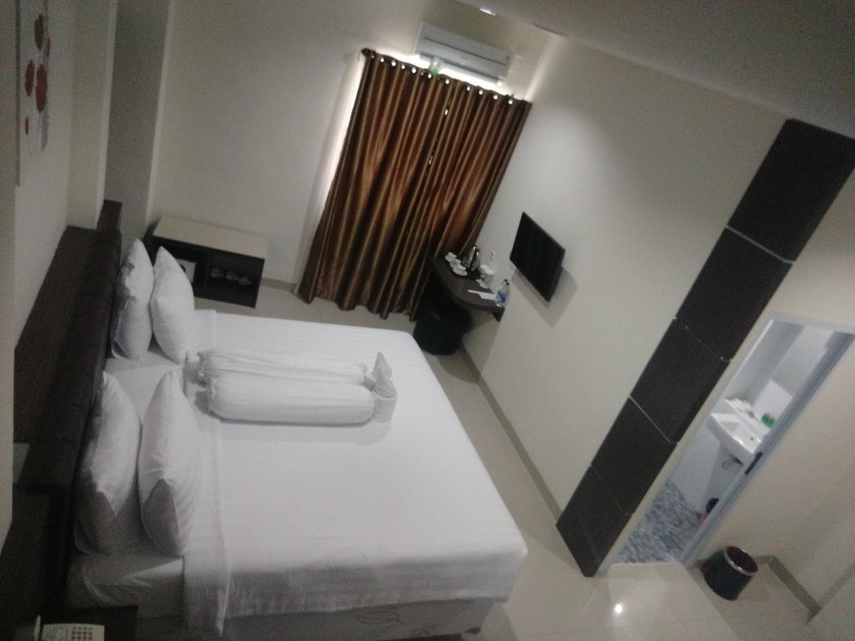 Grand Indobaru Hotel Selatpanjang Esterno foto