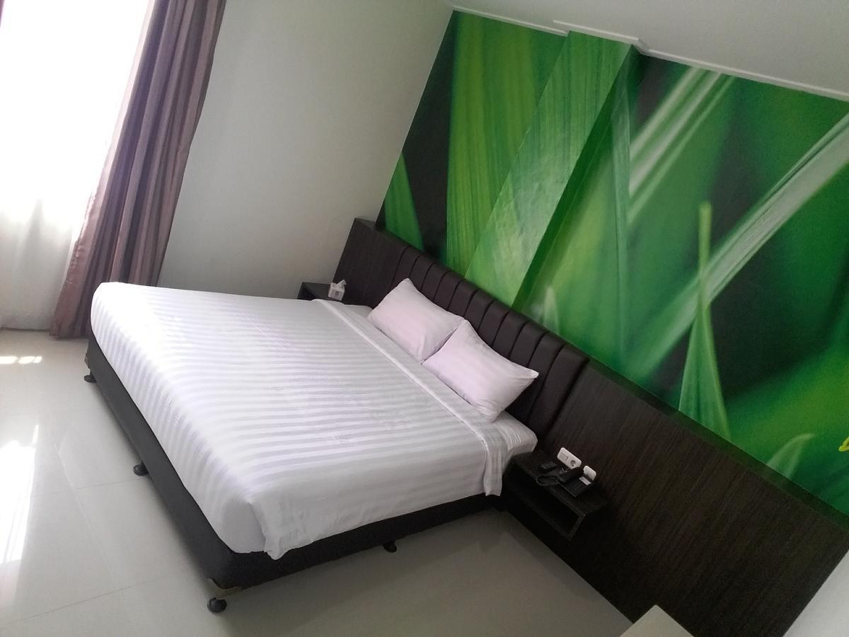 Grand Indobaru Hotel Selatpanjang Esterno foto