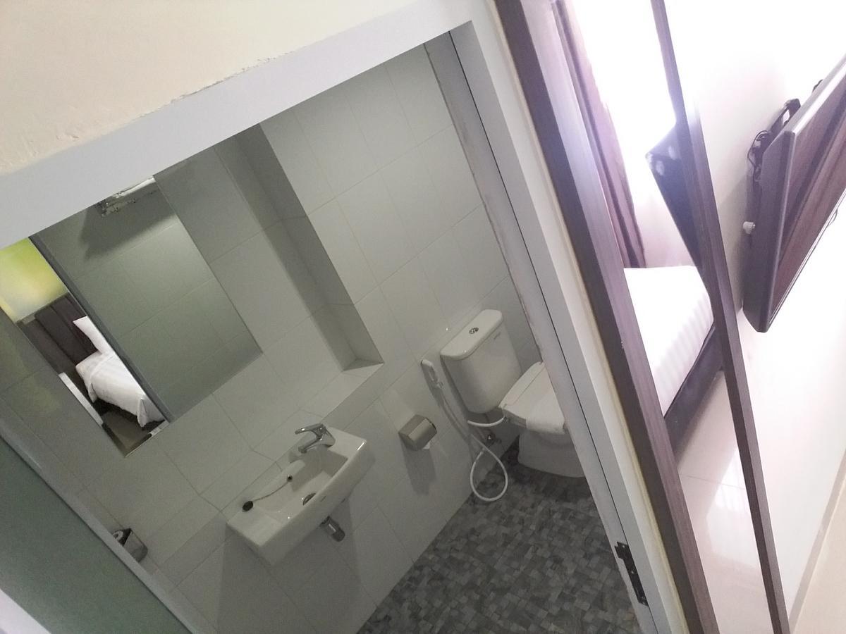 Grand Indobaru Hotel Selatpanjang Esterno foto