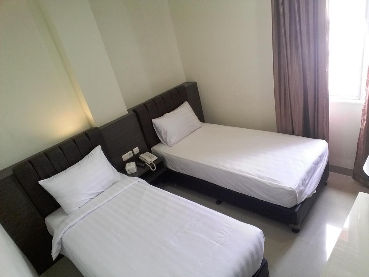 Grand Indobaru Hotel Selatpanjang Esterno foto