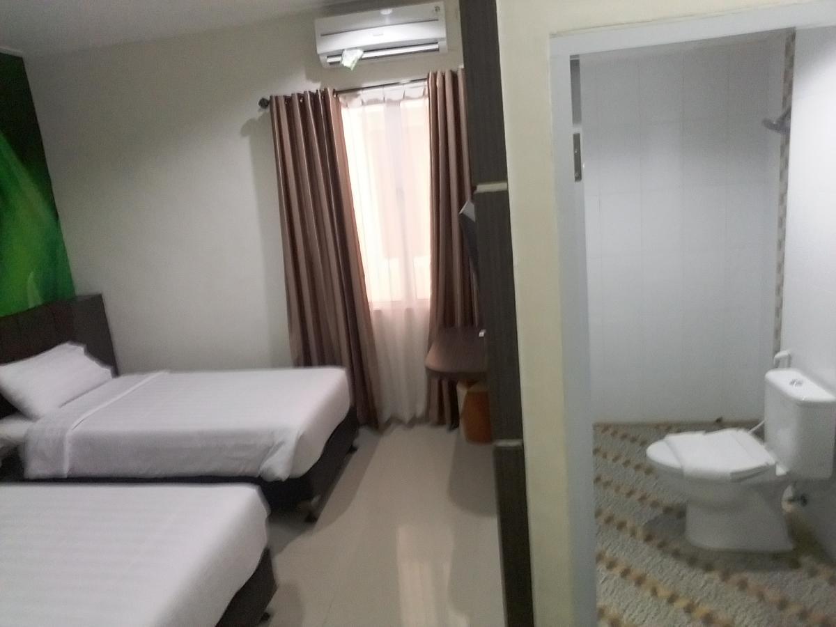 Grand Indobaru Hotel Selatpanjang Esterno foto