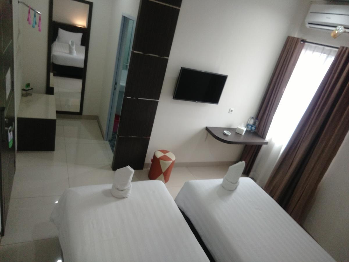 Grand Indobaru Hotel Selatpanjang Esterno foto