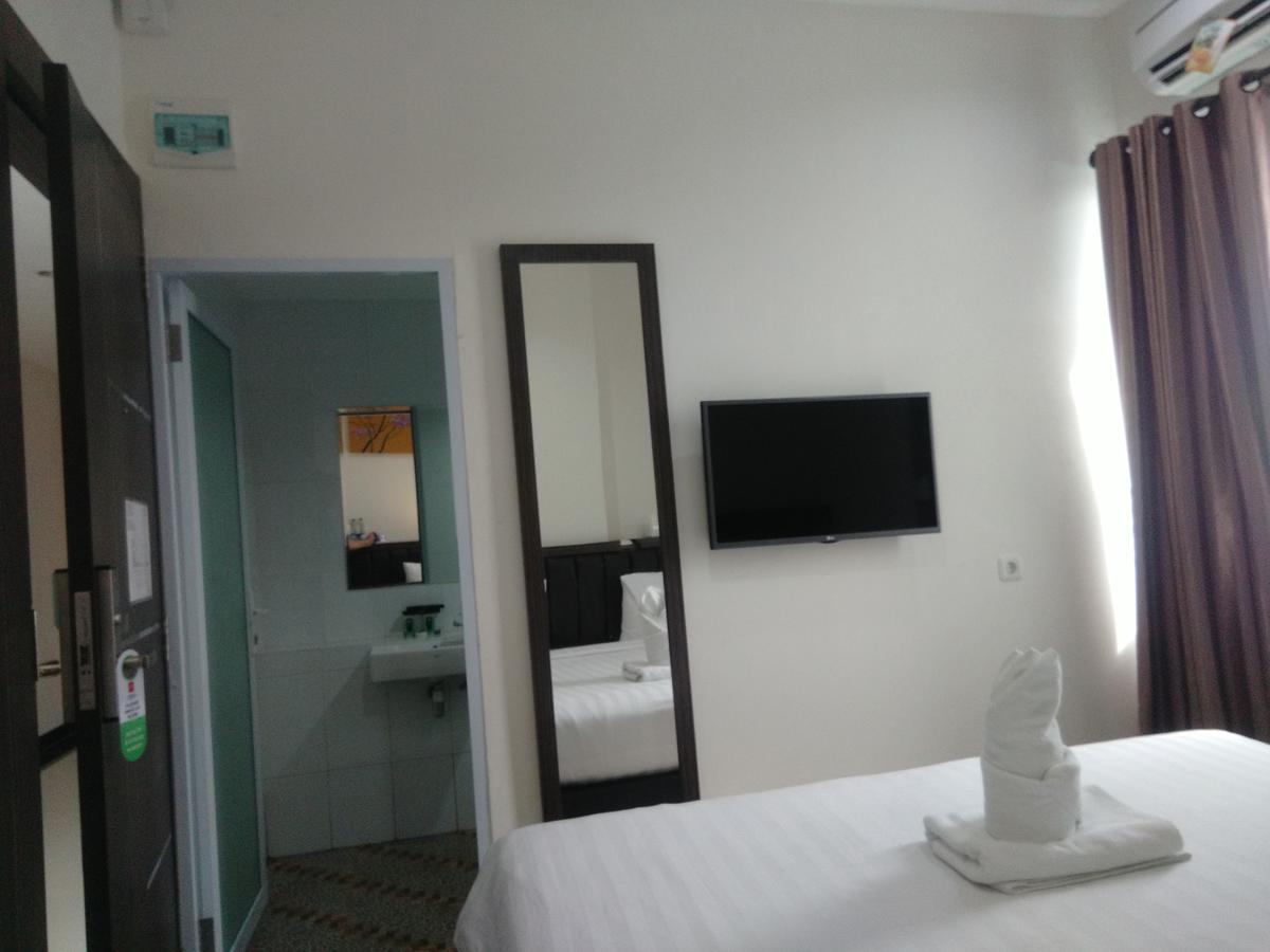 Grand Indobaru Hotel Selatpanjang Esterno foto