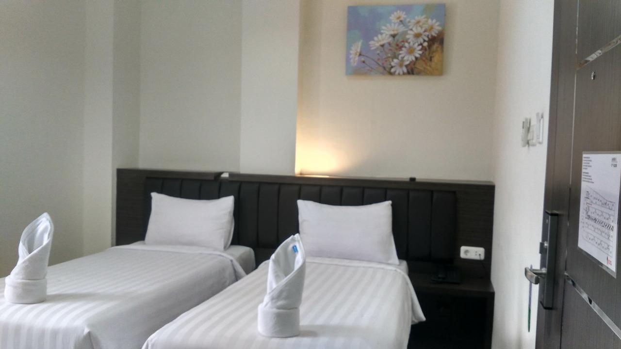 Grand Indobaru Hotel Selatpanjang Esterno foto