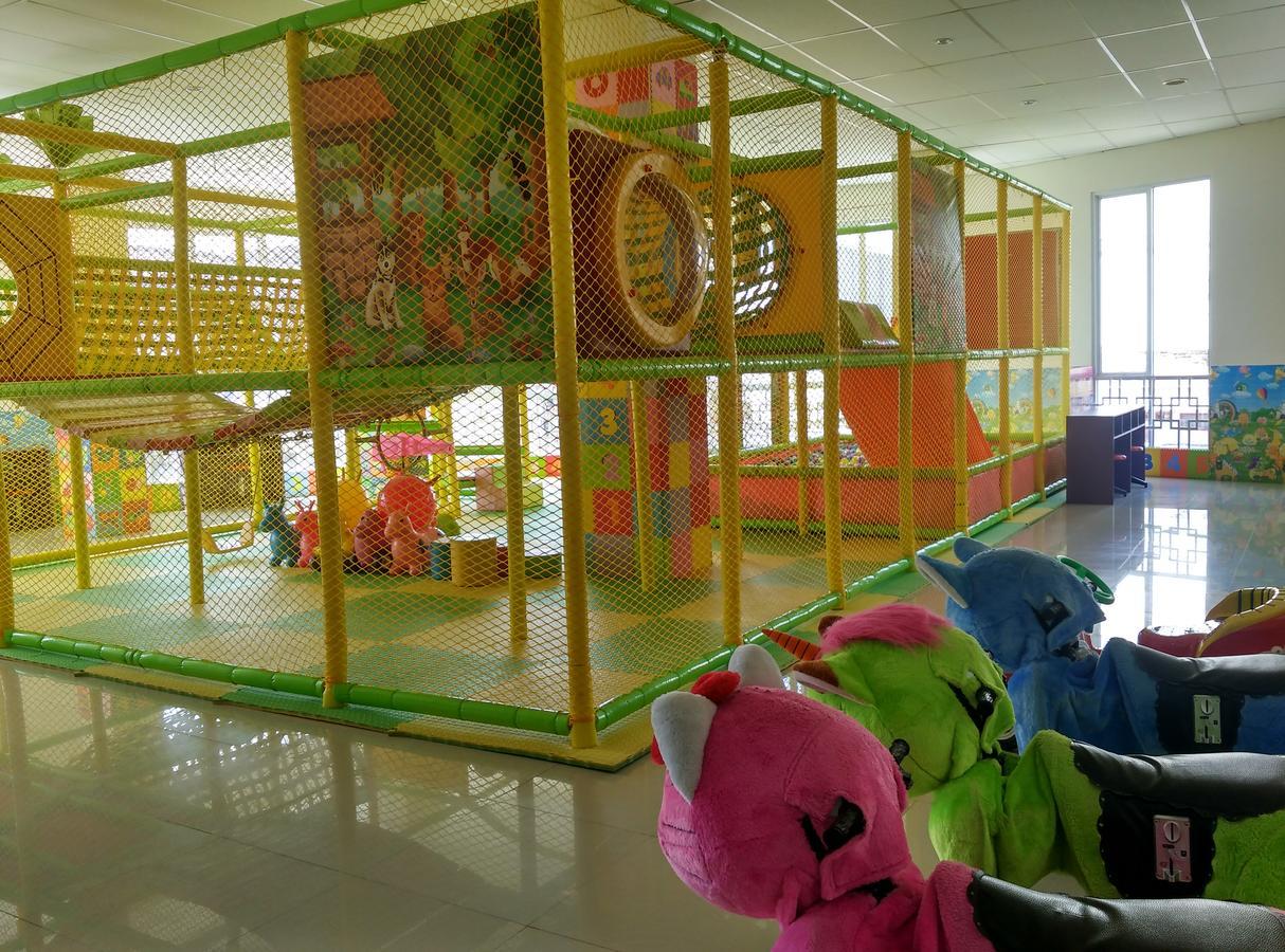 Grand Indobaru Hotel Selatpanjang Esterno foto